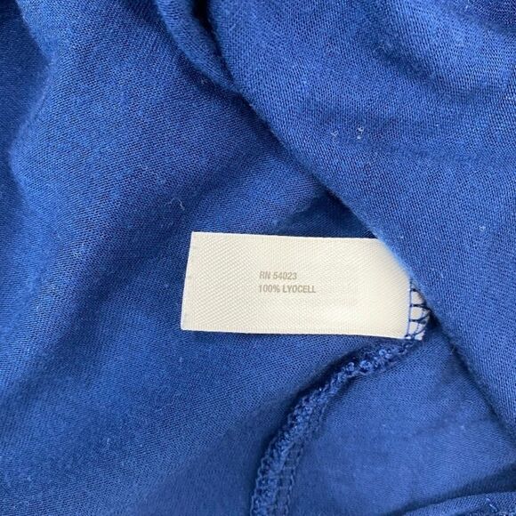 Gap Deep Blue Tank size Medium - Picture 4 of 5